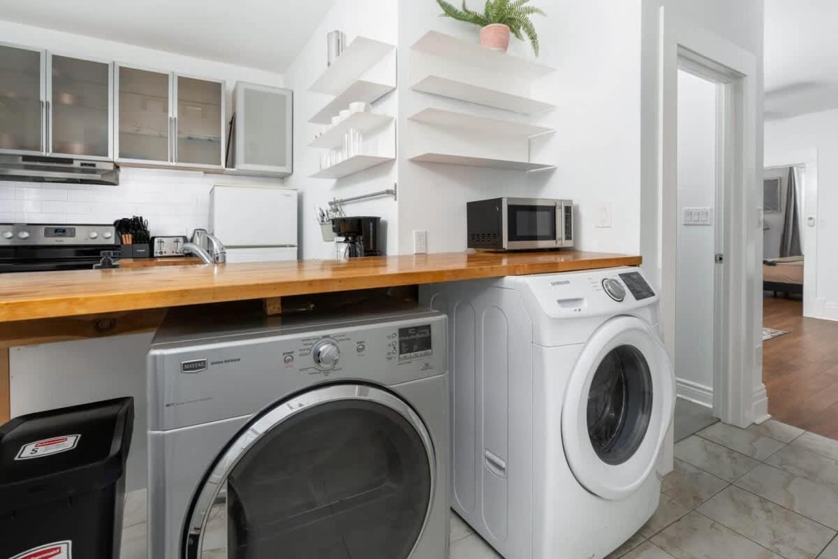 Ferienhaus Private 2 Storey With 3br-2ba By Queen West Toronto